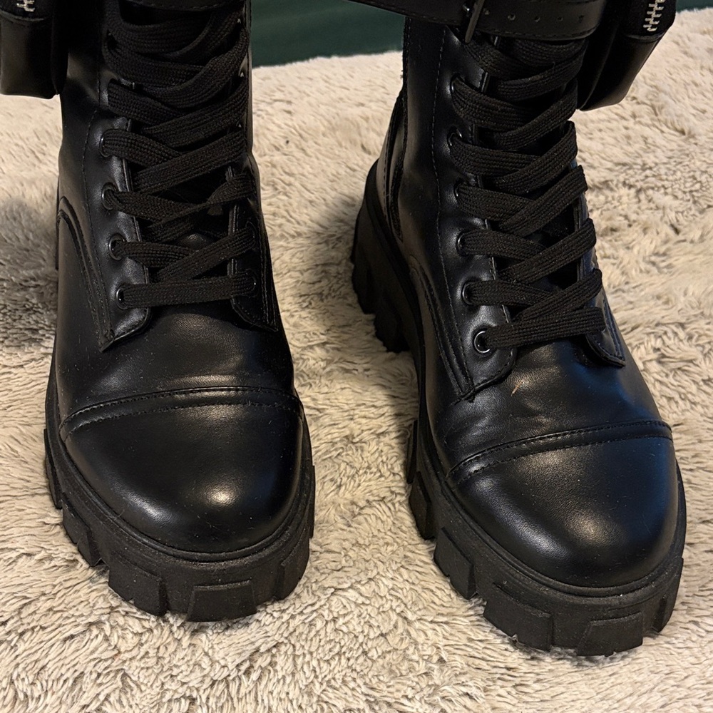 Cape Robbin Black Lace-Up Combat Boots with Removable Zip Pocket - Picture 6 of 8